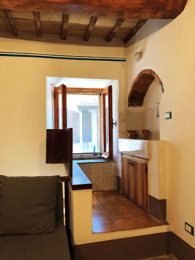 Апартаменты Le Casette Di Civitella- La Casa Di Rolando E Gina Civitella Del Lago Экстерьер фото