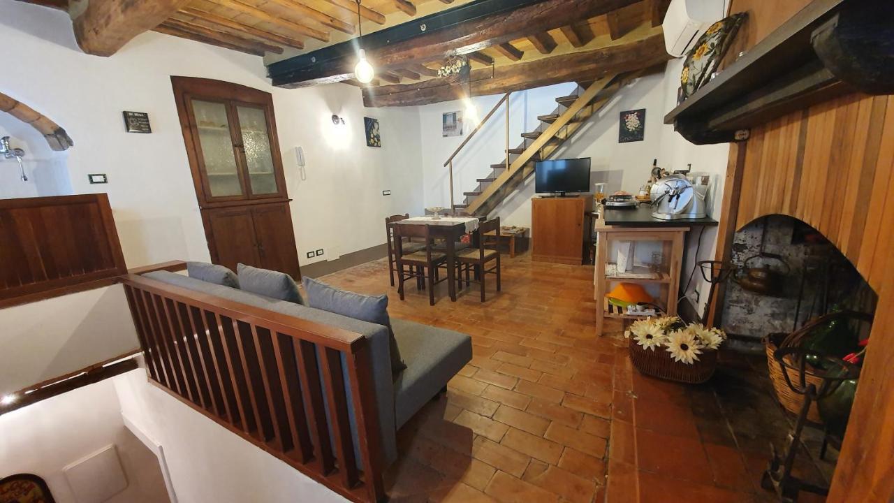 Апартаменты Le Casette Di Civitella- La Casa Di Rolando E Gina Civitella Del Lago Экстерьер фото